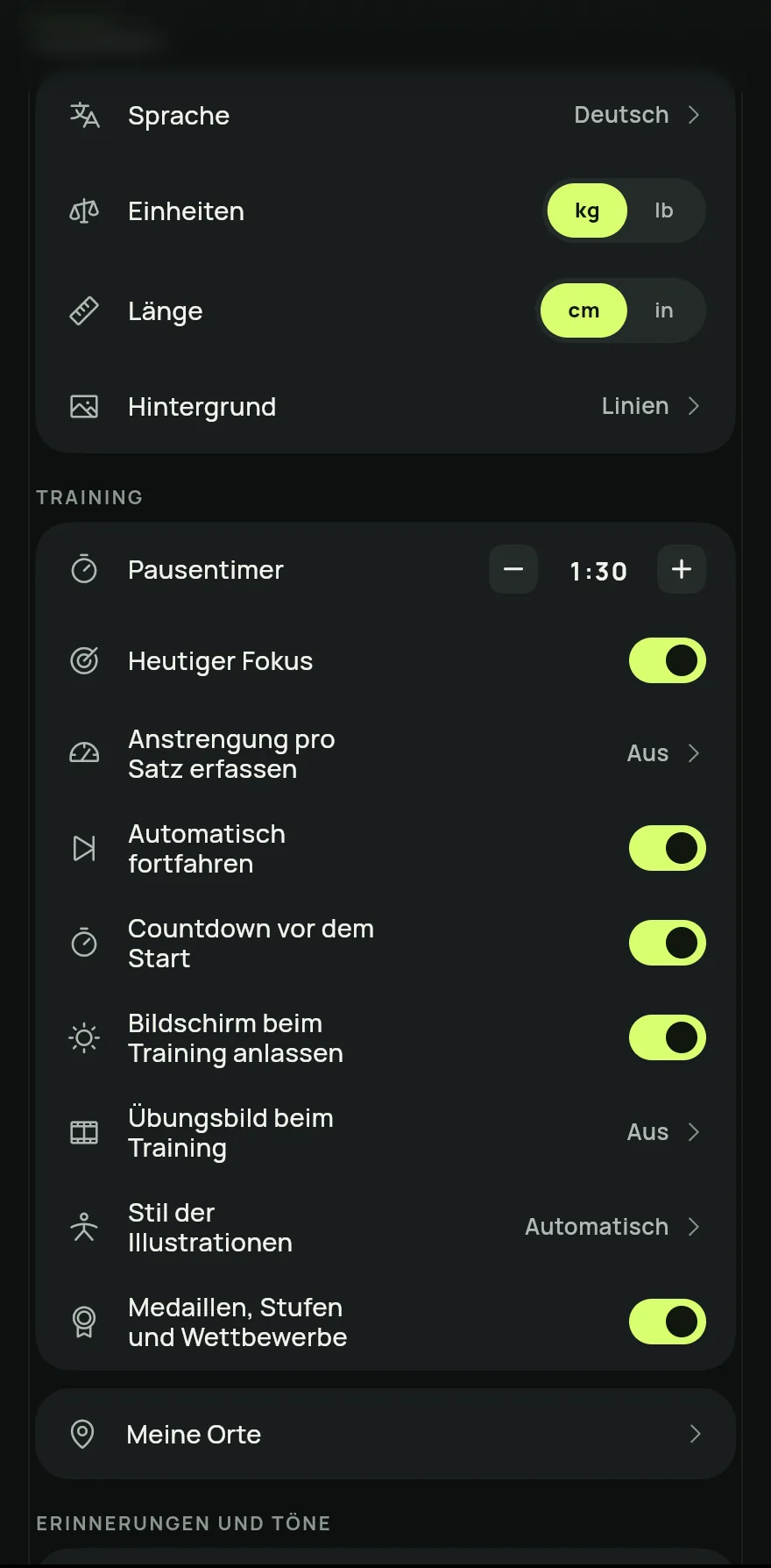 Tippe auf dem Startbildschirm oben auf die Einstellungen-Schaltfläche neben der Suche. Du kommst auch über den Tab Profil unter Einstellungen dorthin.