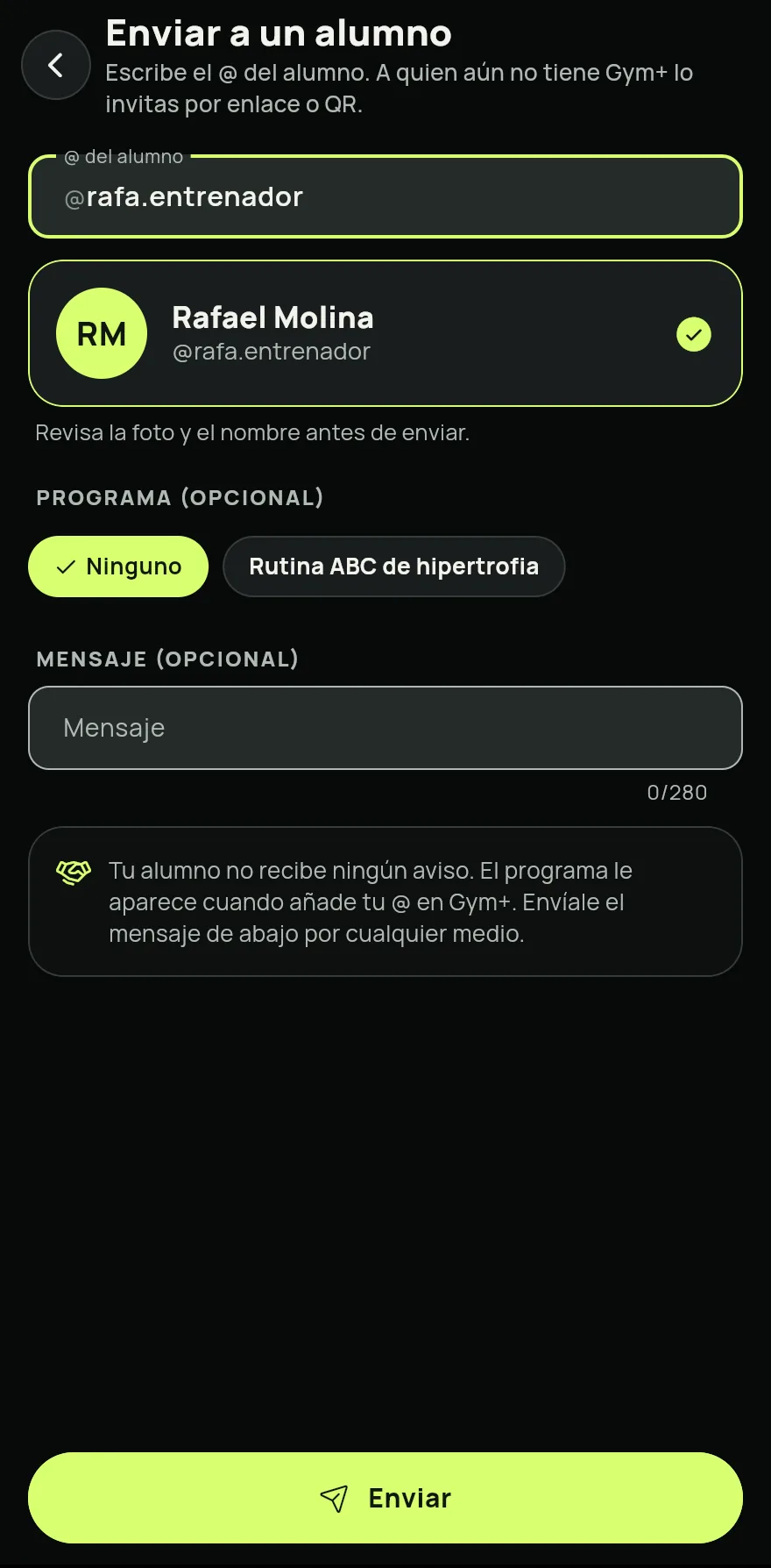 En la pestaña Coach, en Panel o Alumnos, toca Enviar a un alumno.