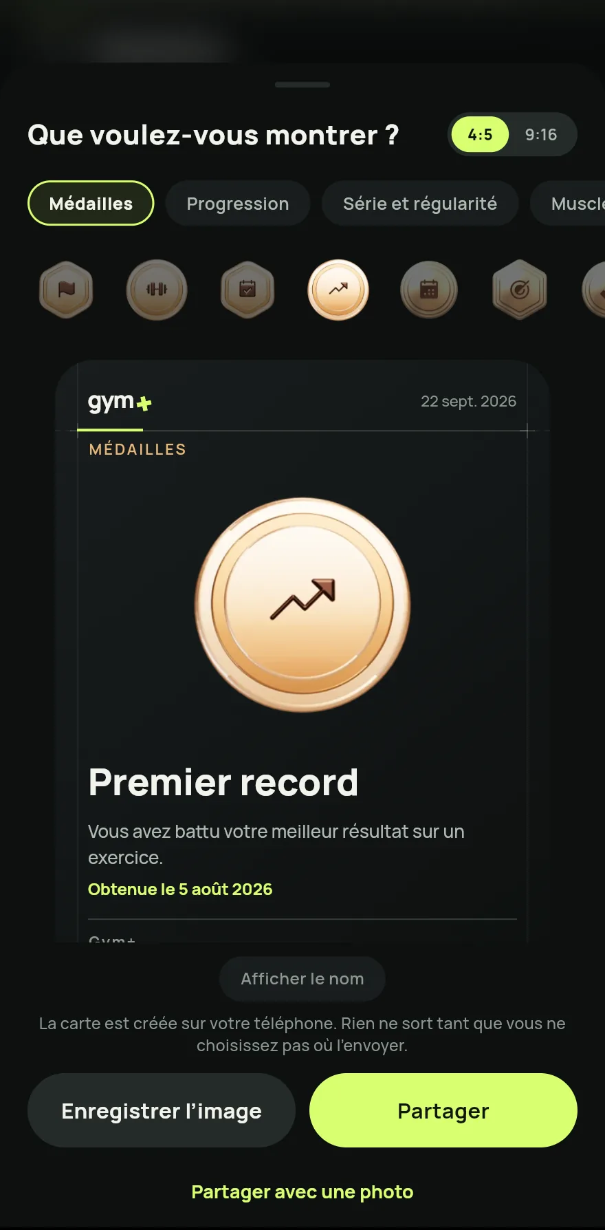 Touchez une médaille pour ouvrir ses détails. Faites glisser la médaille pour la faire tourner et voir son revers.