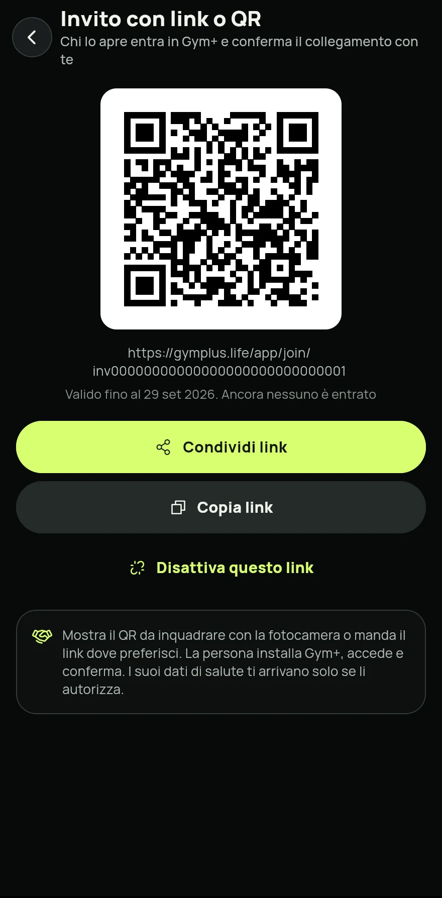 Per chi non ha ancora Gym+, tocca Invita con link o QR nella stessa schermata. Mostra il QR da scansionare, oppure tocca Condividi link.