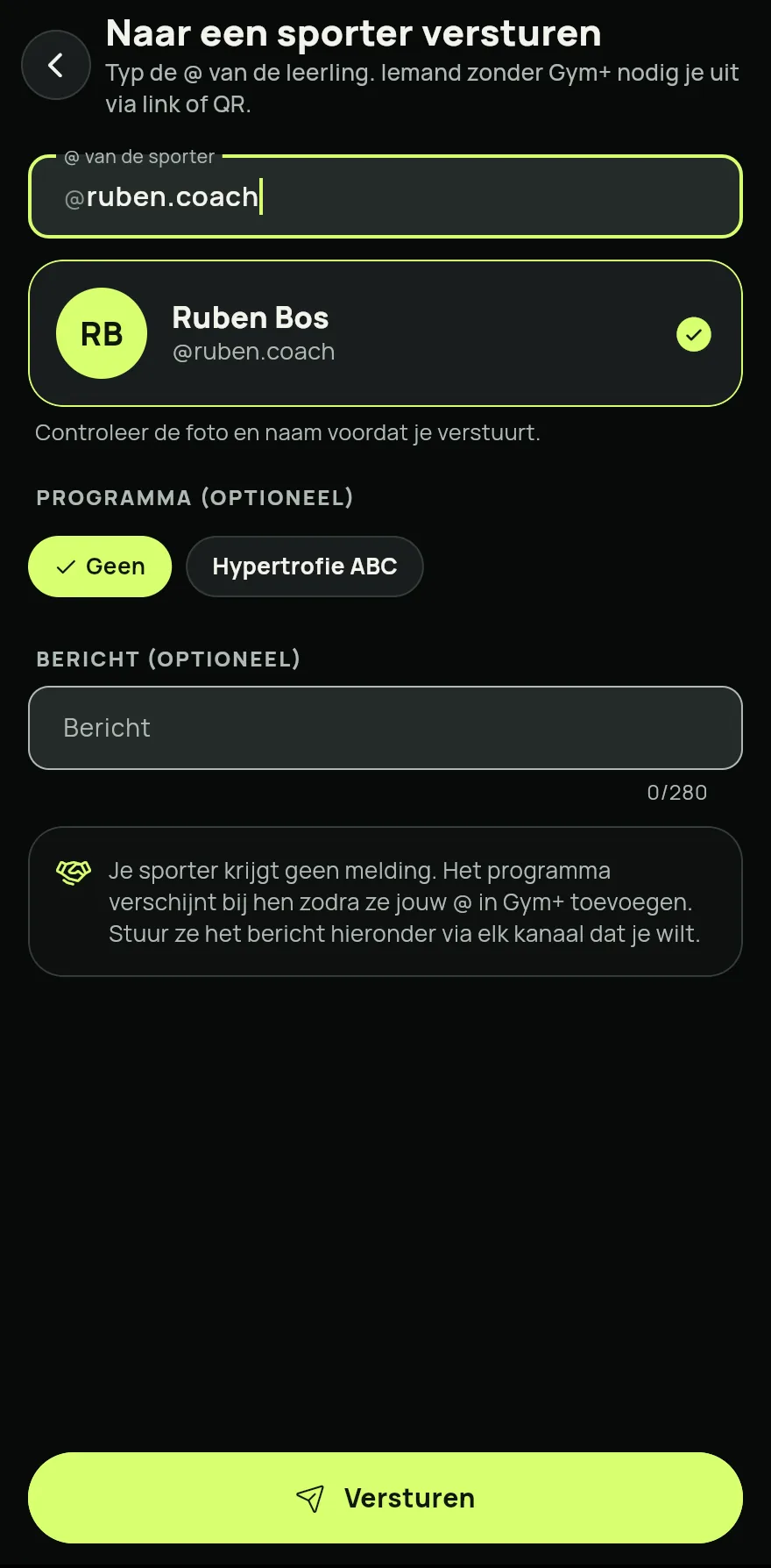 Tik in het tabblad Coach, bij Dashboard of Sporters, op Naar een sporter versturen.