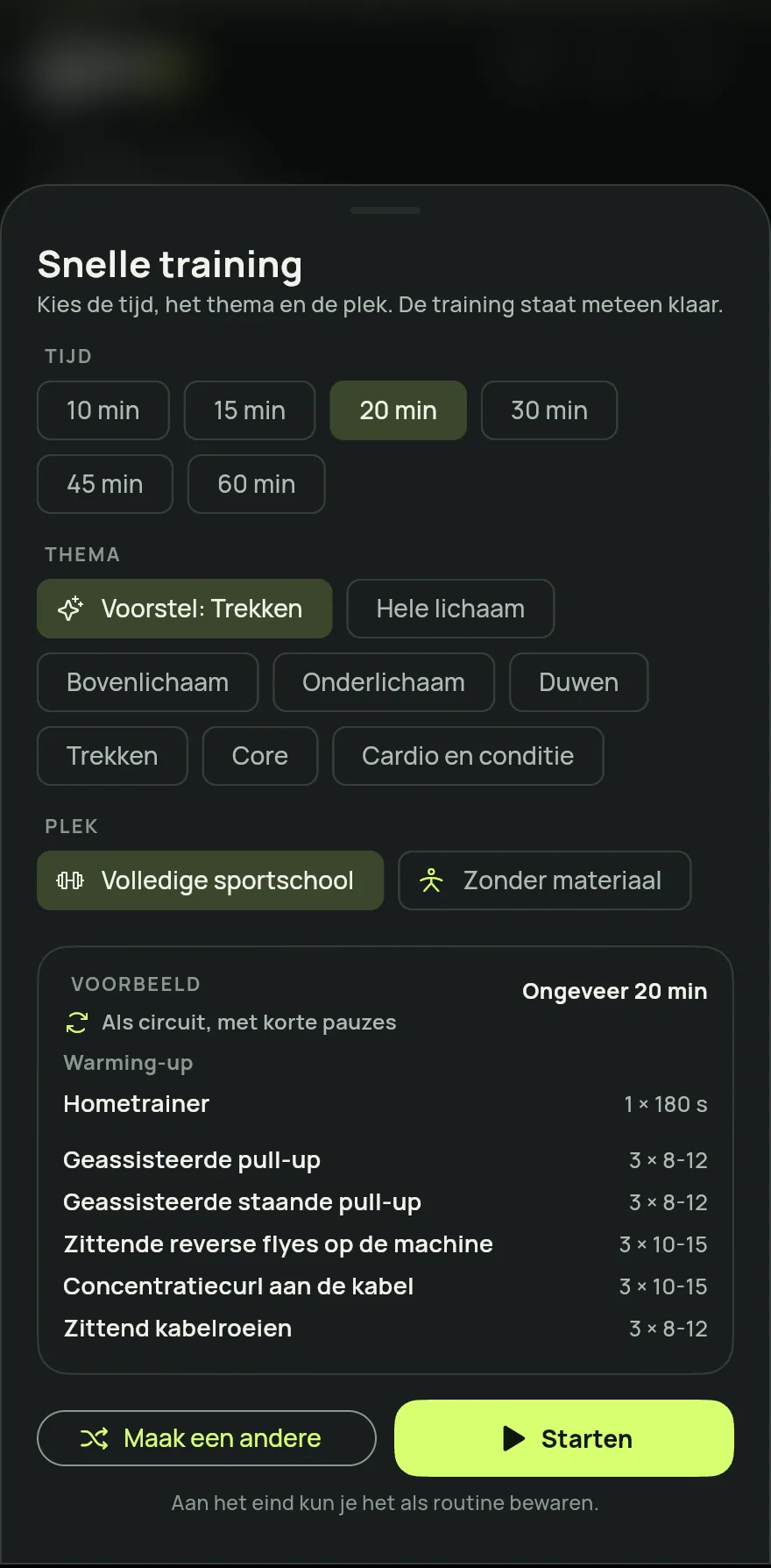Tik op het beginscherm op Training starten en kies Snelle training. Op een dag zonder geplande routine toont de kaart van vandaag ook een snelkoppeling naar Snelle training.