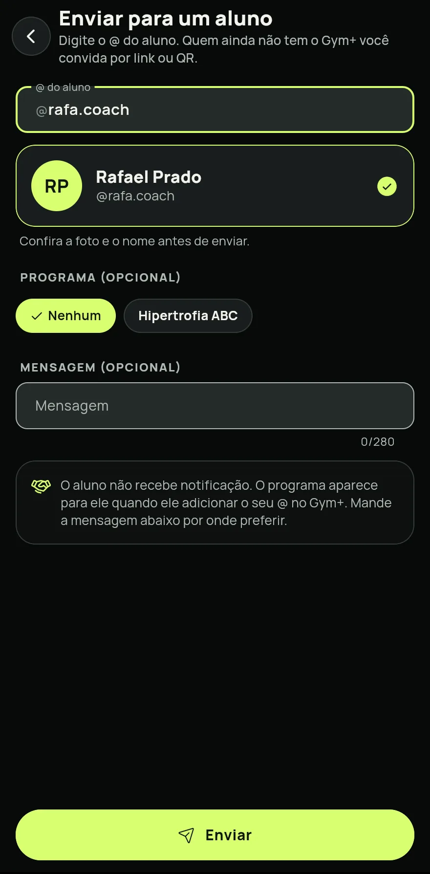 Tela Enviar para um aluno com um @ digitado: o cartão da pessoa encontrada, a escolha do programa a enviar junto e o botão Enviar.