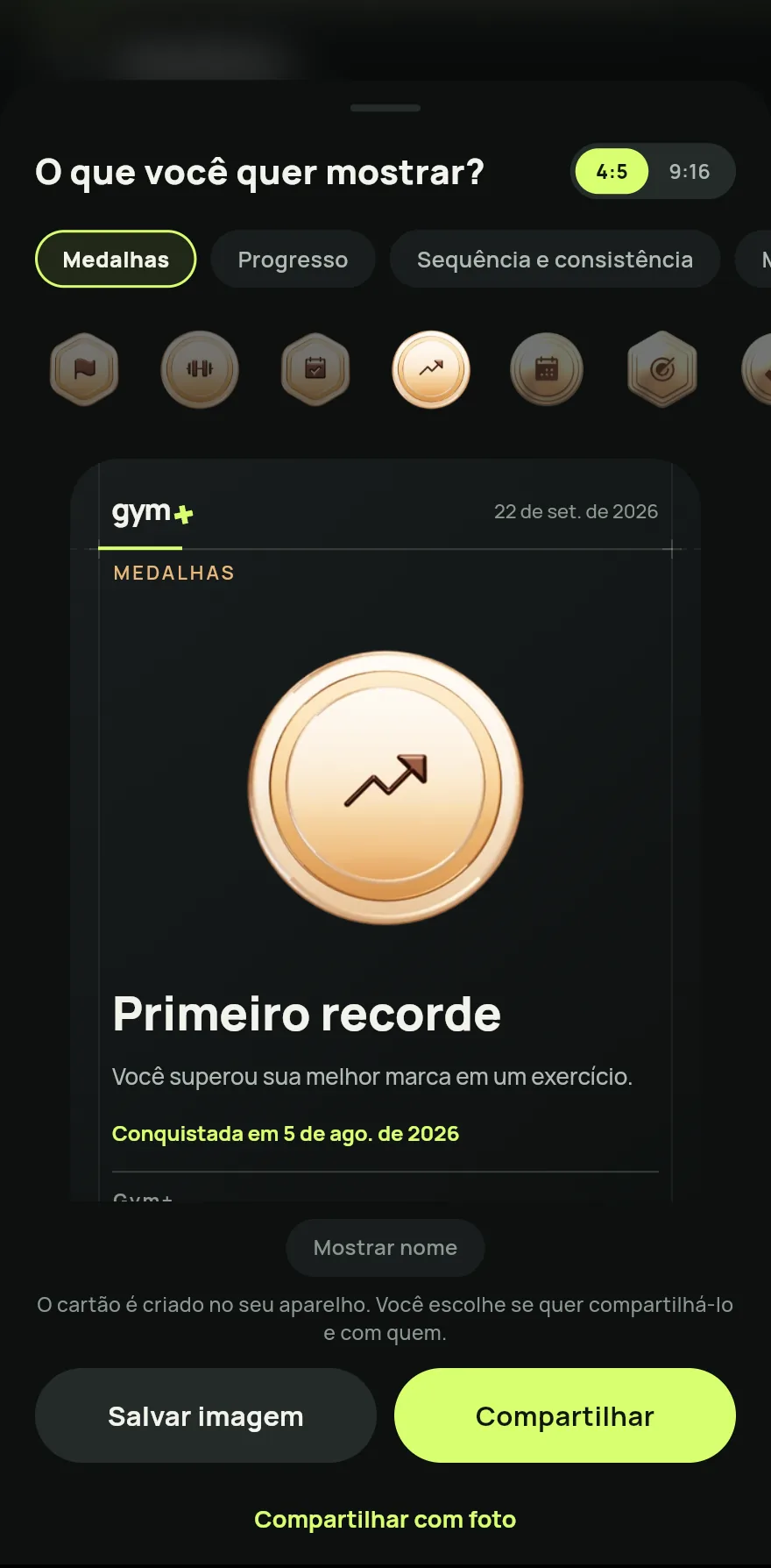 Folha da medalha Primeiro recorde: o desenho da medalha, o que foi feito para ganhá-la, a data e o botão Compartilhar.